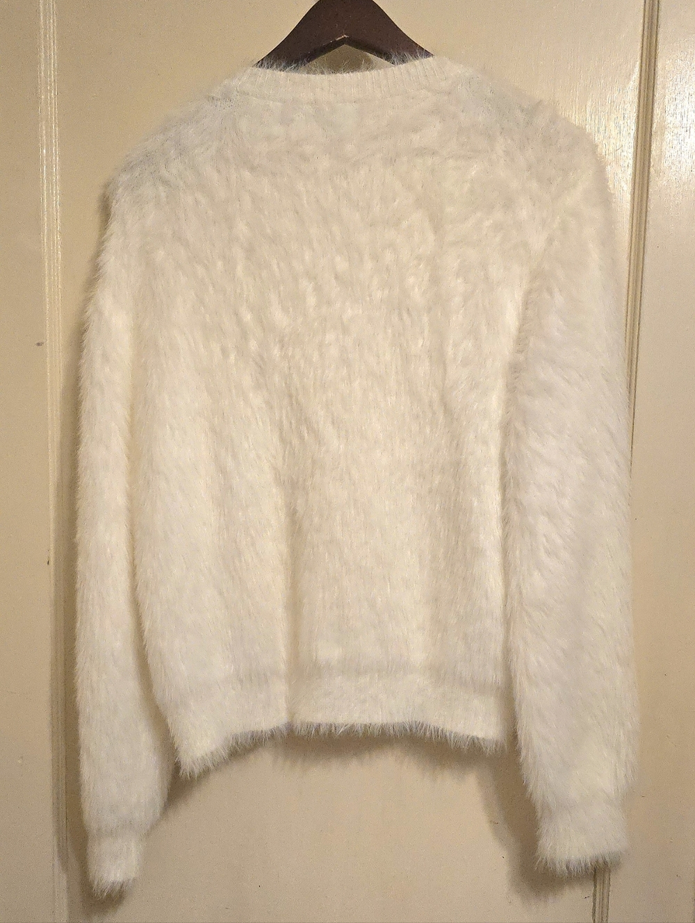 White Eyelash Knit Sweater Pearl Rhinestone Embellished Super Soft Stretch XL - Picture 2 of 6